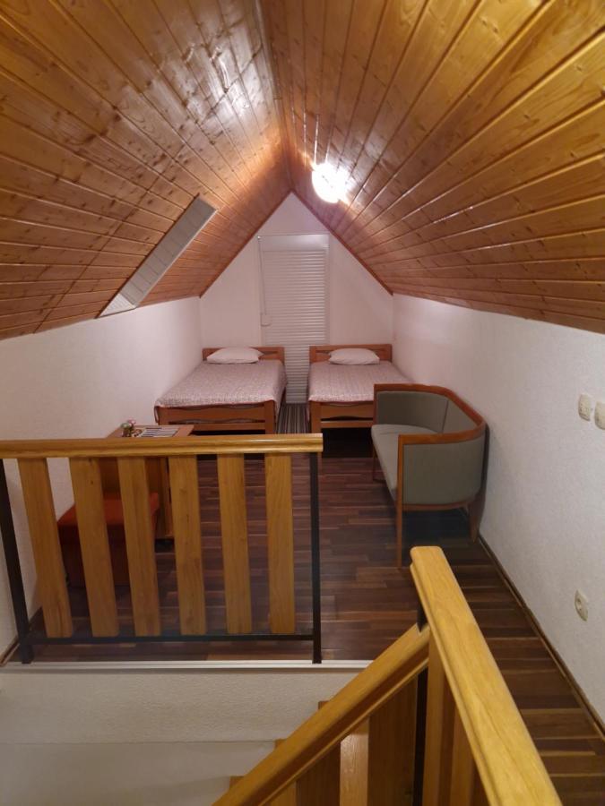 Guest House Wolf II Plitvicka Jezera Exterior photo