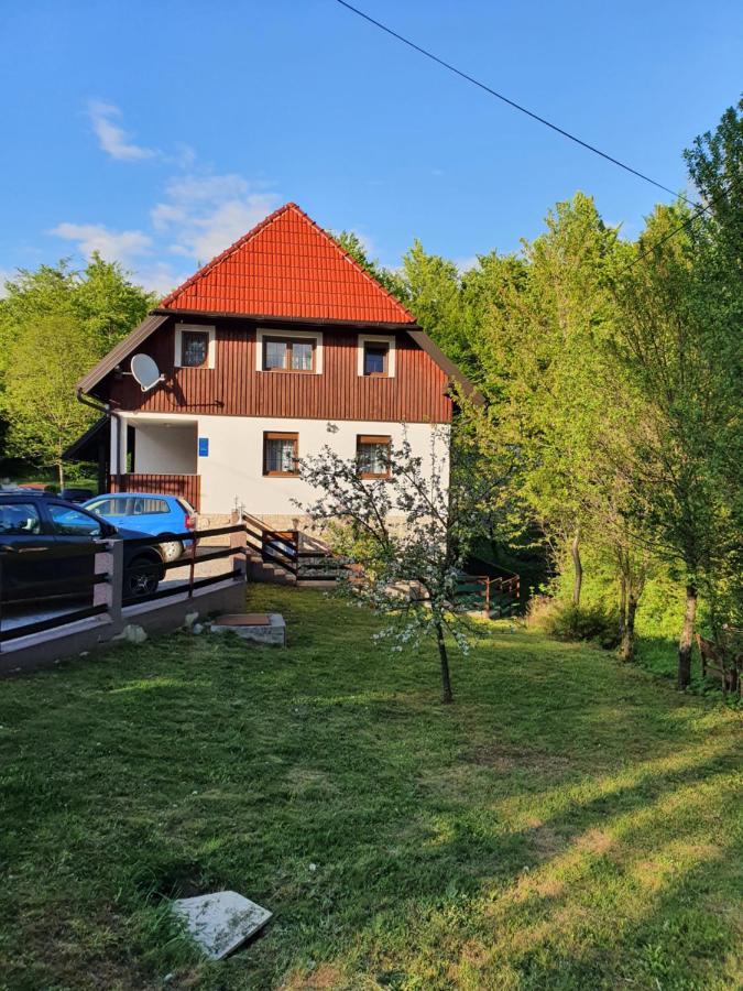 Guest House Wolf II Plitvicka Jezera Exterior photo