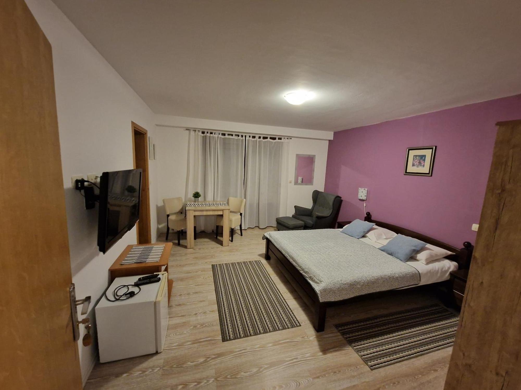 Guest House Wolf II Plitvicka Jezera Exterior photo